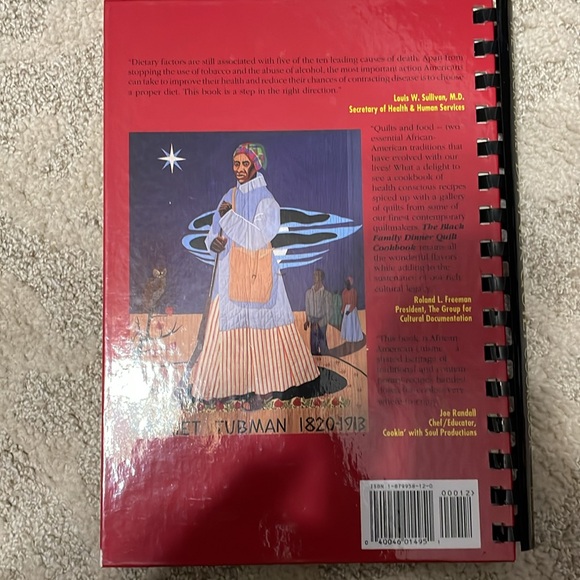 The Black Family Dinner Quilt Cookbook - Picture 2 of 7